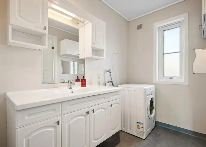 Furnished Near Aker Solutions Daire Stord